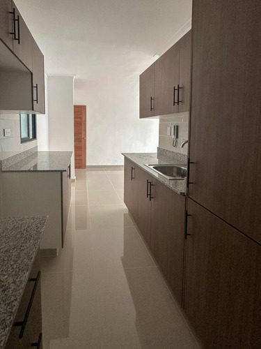 Apartamento En Venta, Av. Charles De Gaulle 2 Habitaciones