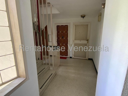 Se Ofrece En Alquiler Acogedor, Comodo E Iluminado Apartamento Ubicado En Colinas De Bello Monte