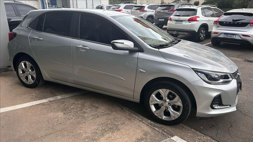 Chevrolet Onix Onix 1.0 Turbo Flex Plus Premier Automático