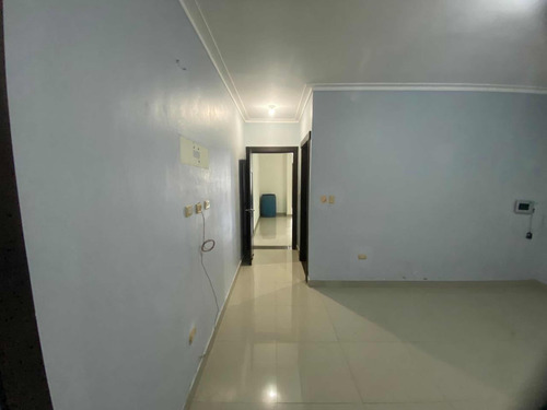 Casa Ubicada En El Residencial Las Orquídeas, La Romana