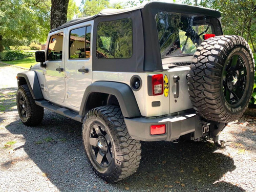 Imagen 6 de 22 de Jeep Wrangler 2011 3.8 Sport Unlimited 199cv Atx