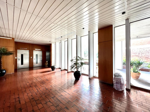Luminoso Departamento En Venta, 4 Ambientes Con Balcón - Martínez
