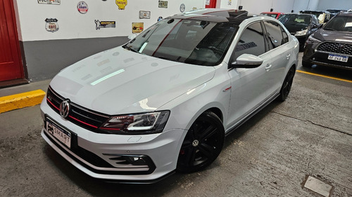 Imagen 21 de 25 de Volkswagen Vento Gli 2017 2.0 Tsi At Smart Garage