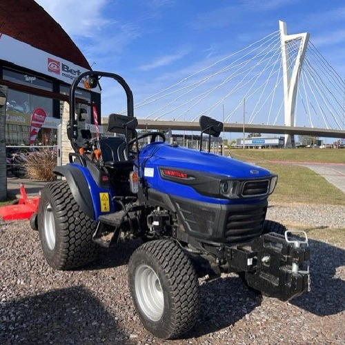 Tractor Farmtrac Ft 26 Rodado Turf - 4x4 - 26,5 Hp - 3 Cil
