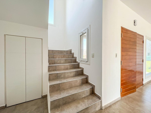 Imagen 10 de 28 de Casa En Alquiler - Barrio El Trébol - Haras De Santa María Escobar