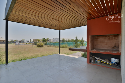 Casa Interno #0-100 - Pilar Del Este - San Ramiro - 528m2 #id 14128