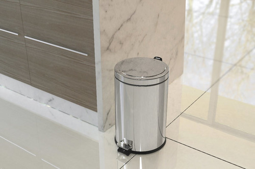 Cesto Tacho De Basura Tramontina de 30 litros de Acero Inoxidable Con Pedal