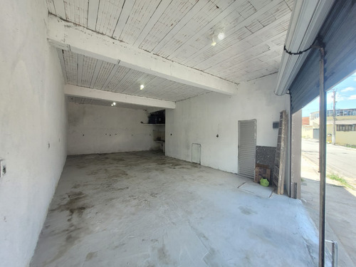 Casa Com Salão Comercial À Venda Em Ferraz De Vasconcelos