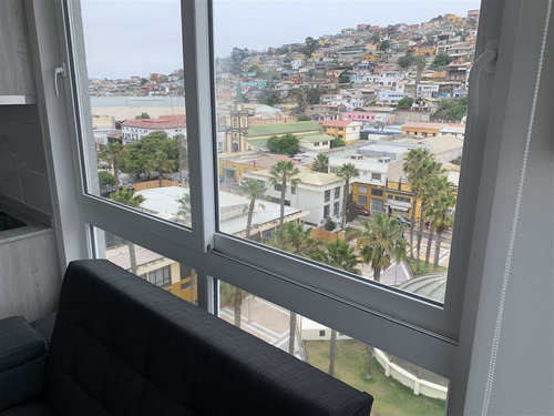 Arriendo Centro De Coquimbo: Depto Amoblado Con Vista Al Mar