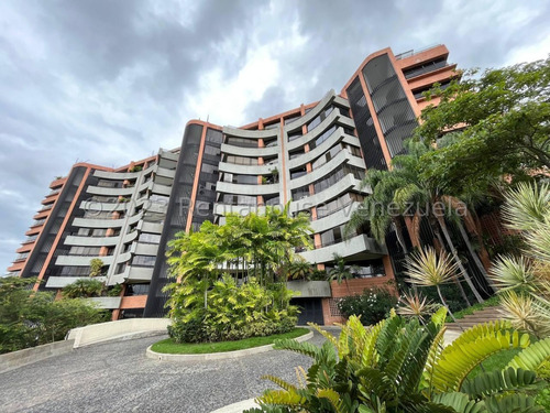 Ms: 24-18462 Vendemos Pent - House En Colinas De Valle Arriba. A= 615m2, 4h, 6b, 6p