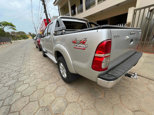 Imagem 2 de 9 de Toyota Hilux 2015 3.0 Srv Cab. Dupla 4x4 4p