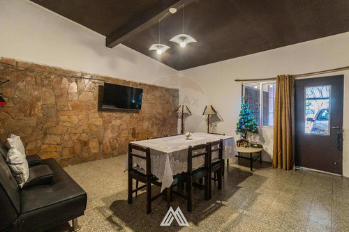 Imagen 3 de 16 de Venta Casa En Las Acacias 3 Dormitorios C/apart.