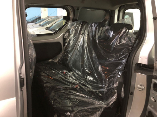 Renault Kangoo Ii Express 1.6 Nafta 5a (vc)