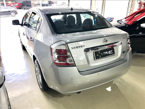 Imagem 6 de 10 de Nissan Sentra 2.0 16v Flex 4p Manual