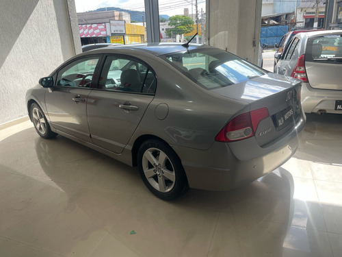 Honda Civic 1.8 Lxs Flex Aut. 4p