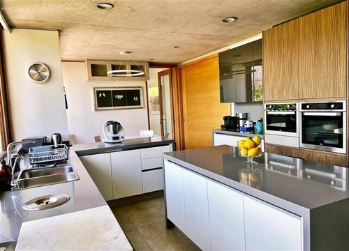 Imagen 3 de 30 de Casa En Arriendo De 6 Dorm. En Lo Barnechea
