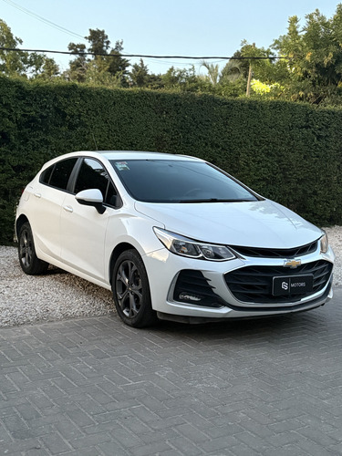 Cruze Lt