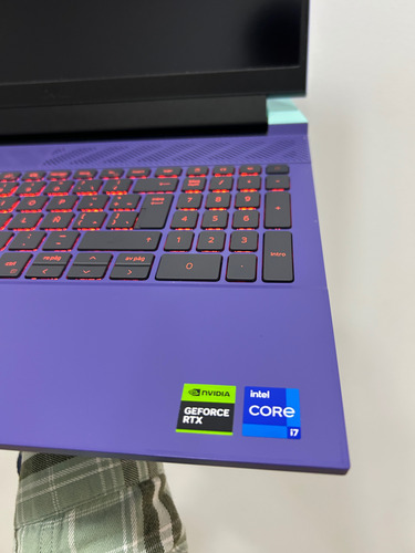 Laptop Dell G15 5530 I7-13450hx 16gb 1tb Ssd Rtx 4060 Violeta (Usado)