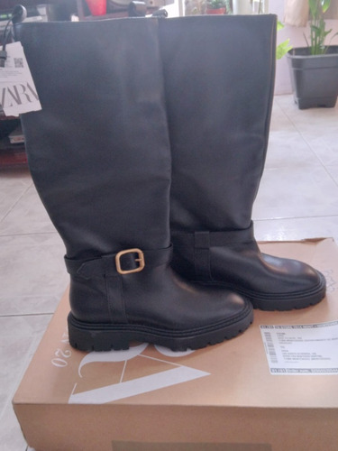 Botas De Cuero Zara Sin Uso