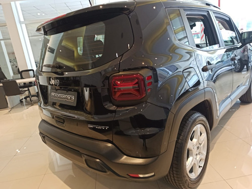 Imagen 17 de 22 de Renegade Sport Manual 2023*