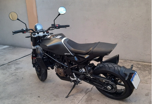 Imagen 6 de 7 de Husqvarna Svartpilen 701
