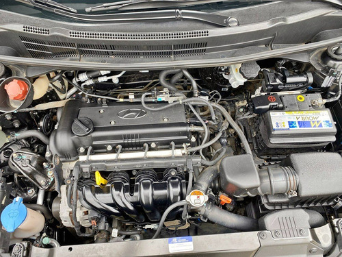 Imagem 8 de 8 de Hyundai Hb20 1.6 C. Style/c. Plus Automático 2013/2013