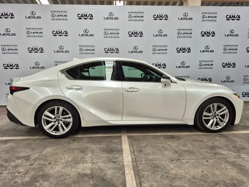 Lexus IS 4p 300 Premium L4/2.0/T Aut