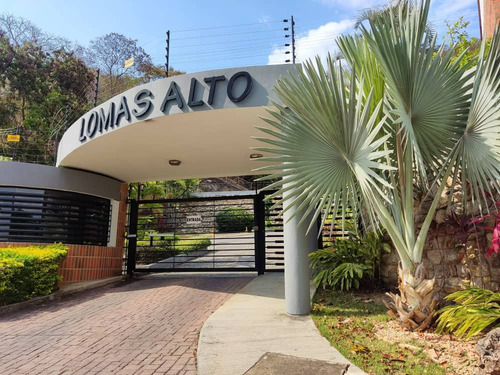 Se Vende Townhouses Doble Vigilancia Y Pozo Lomas Del Este