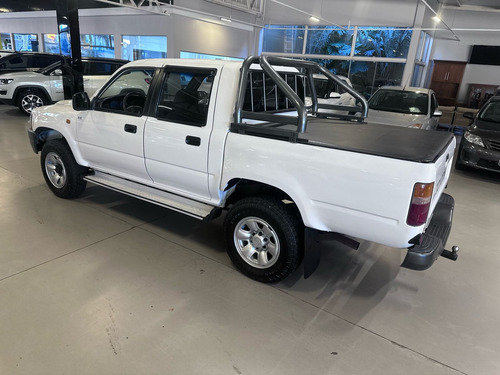Toyota Hilux 3.0 Sr Cab. Dupla 4x4 4p