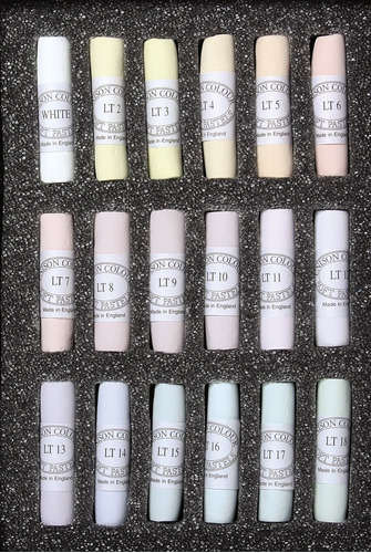 Richeson Unison Luz Color Pastel Set 18