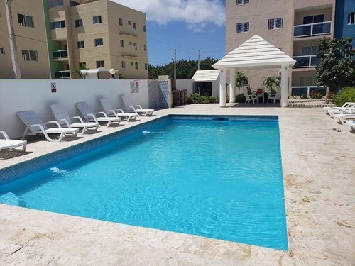 Apartamento Ubicado En Los Palmares De Caleta, La Romana