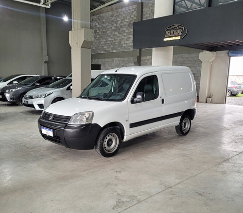 Impecable Citroen Berlingo Furgon 1.6n Año 2024 Solo 260 Km