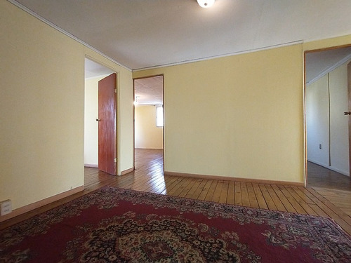 Casa De 2 Pisos En Ñuñoa 4d/2b De 220m2