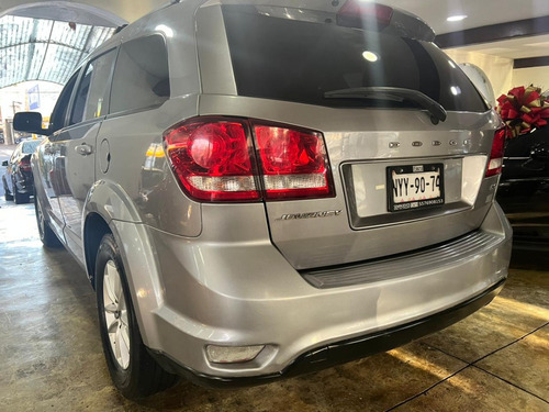 Dodge Journey 2.4 Sxt 7 Pasajeros Plus At