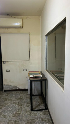 Vende Casa A Terminar Con Oficinas