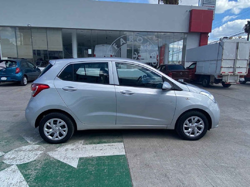Imagen 3 de 15 de Hyundai Grand I10 2018 5p Gl Mid L4/1.2 Premium Man