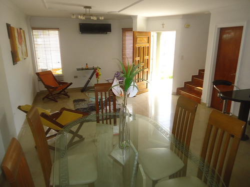 Imagen 3 de 21 de Townhouse En Venta En Villa Caribe, San Pablo. 04121994409