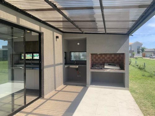 Casa En Barrio Cerrado Fincas De Alvarez. Dueño Directo!