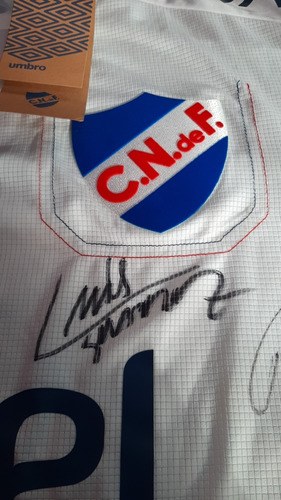 Camiseta Original Firmada Por Suarez Y Plantel Campeón 2022