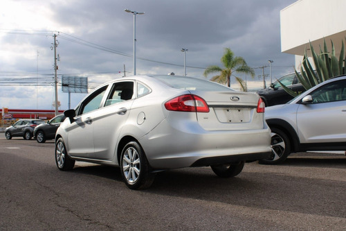Imagen 4 de 9 de Ford Fiesta 2013 1.6 Se 5vel Sedan Mt
