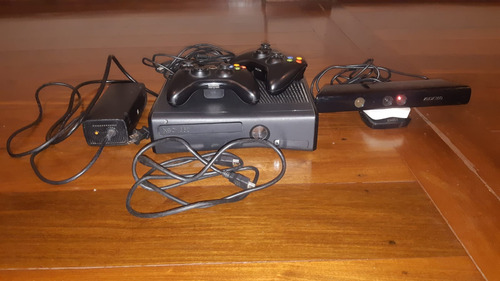 Xbox 360 Slim 4gb Preto Usado Destravado + Kinect + 2 Controles + 39 Jogos