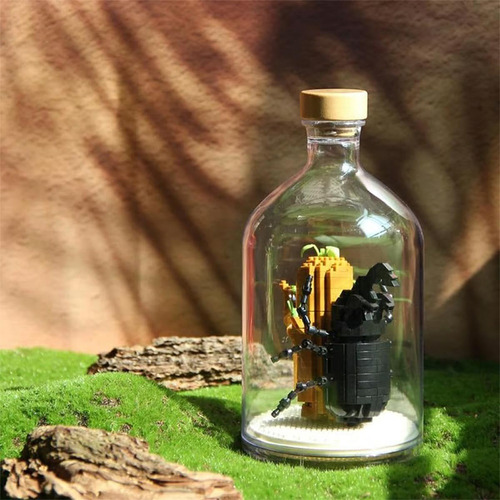 Bloques De Construcción De Insectos En Botella De Vidrio