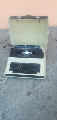 Maquina Escribir Electrica Royal Apollo 10. Mod:sp.8000 (Usado)