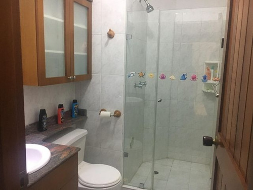 Imagen 10 de 23 de Mariestela Boada, Vende Comodo Apto En Lecheria. #20-14589