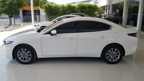 Mazda 3 Touring 2.0 Automático Blanco N P