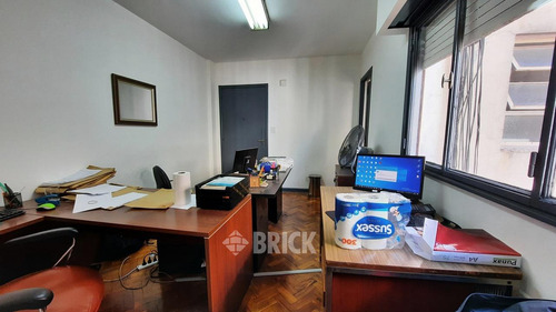 Sarmiento Al 1300 - Todo A Nuevo Apto Profesional Vista A La Calle Todo Sol