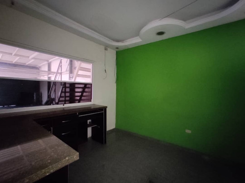 Imagen 4 de 13 de Local Comercial En Av. Principal De Coropo 04265330810
