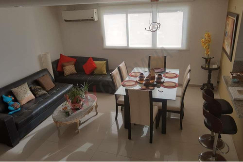 Apartamento Duplex Para La Venta En Barrio Ciudad Jardín En La Ciudad De Barranquilla.-9554