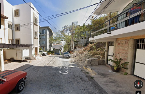 Departamento Ubicado En Colonia 5 De Diciembre, Puerto Vallarta, Jalisco. Con 2 Recamaras Y 75m2. A Unos Minutos De Playa Camarones.