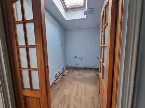 Casa En Excelente Ubicación, Apta Para Oficina Con Trifásica